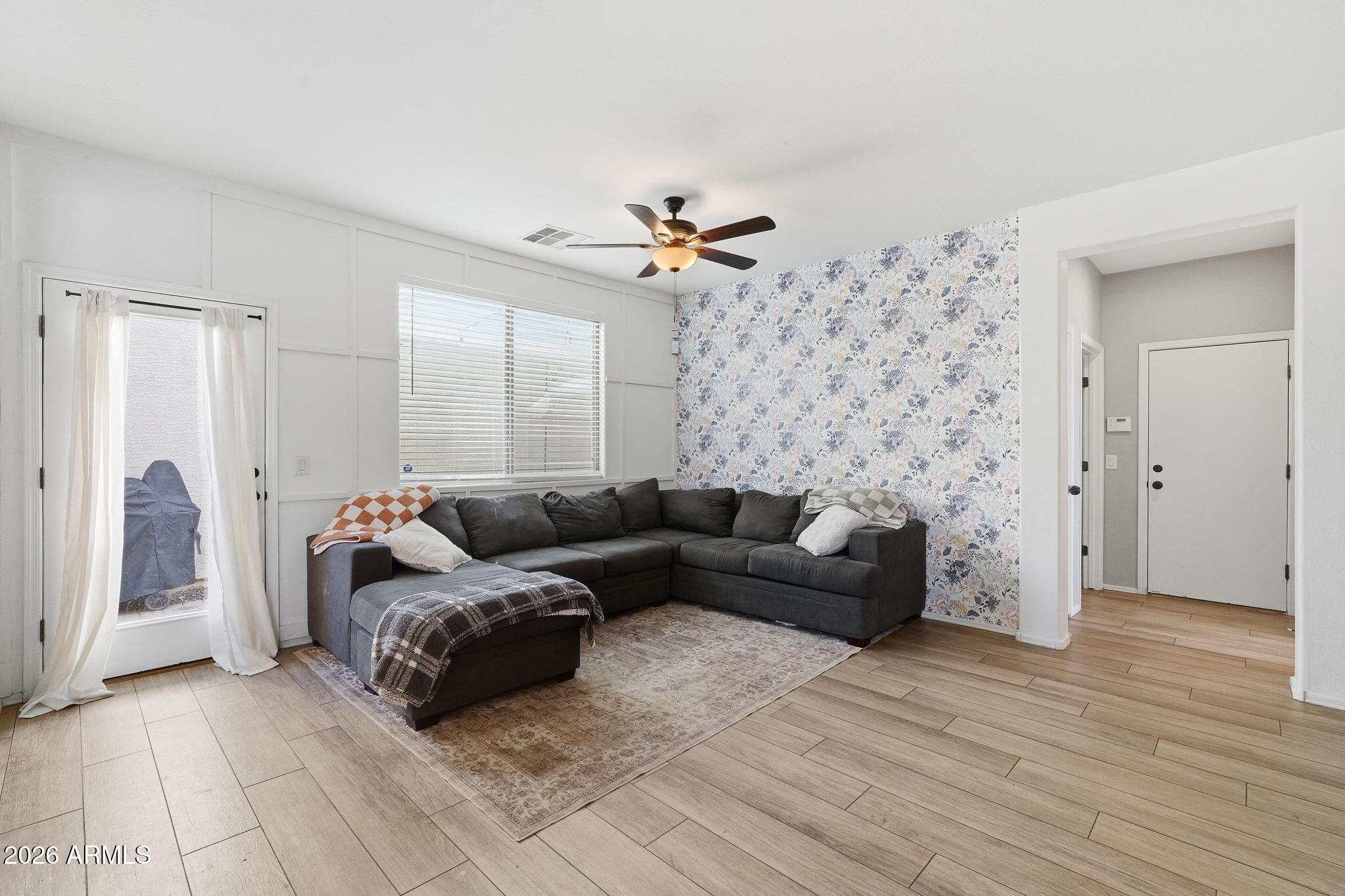 1646 East Joseph Way Gilbert, AZ 85295 - Photo 14 of 38 Living Room