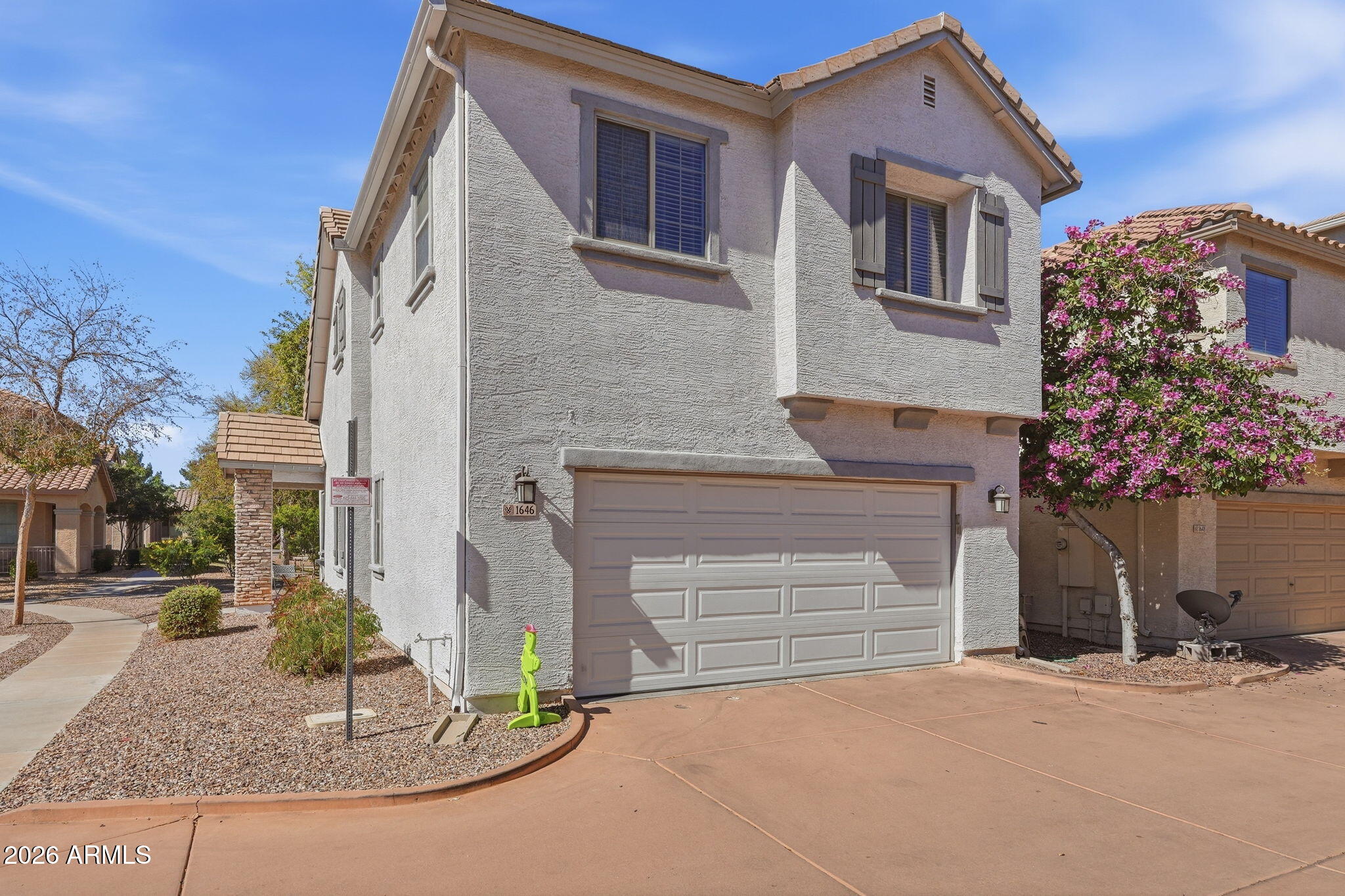 1646 East Joseph Way Gilbert, AZ 85295 - Photo 4 of 38 2 Car Garage