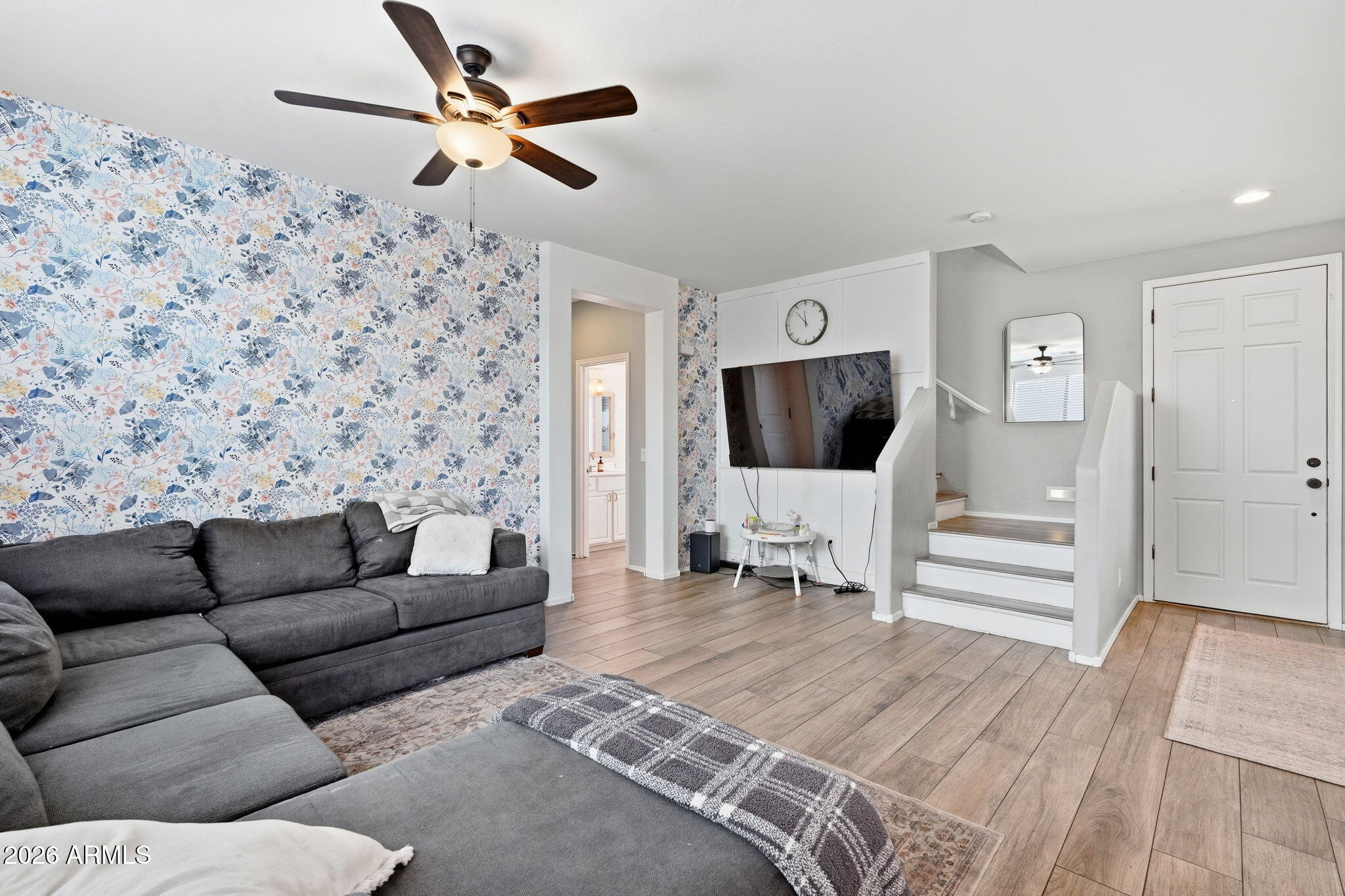 1646 East Joseph Way Gilbert, AZ 85295 - Photo 5 of 38 Living Room