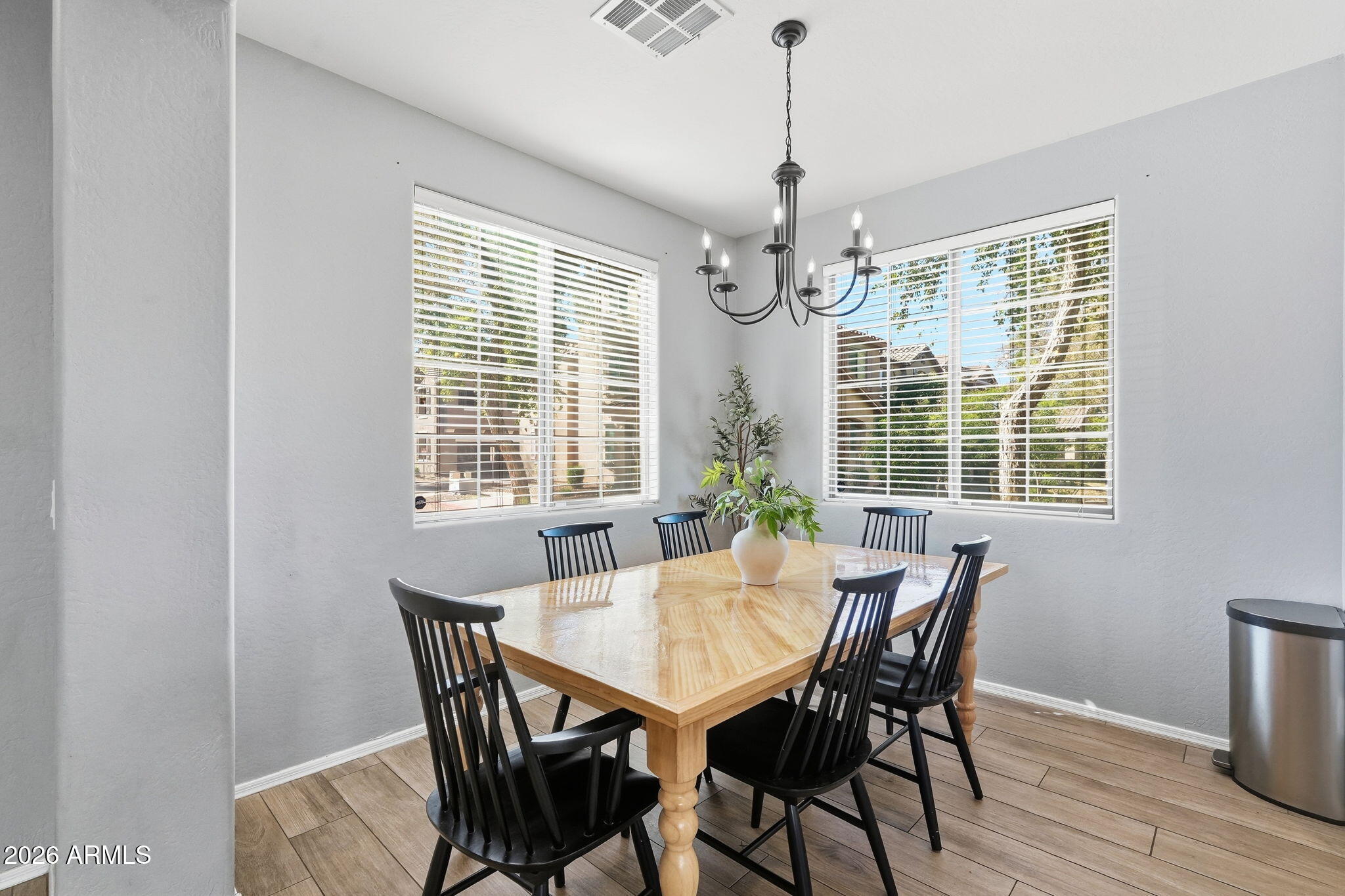 1646 East Joseph Way Gilbert, AZ 85295 - Photo 7 of 38 Dining Area