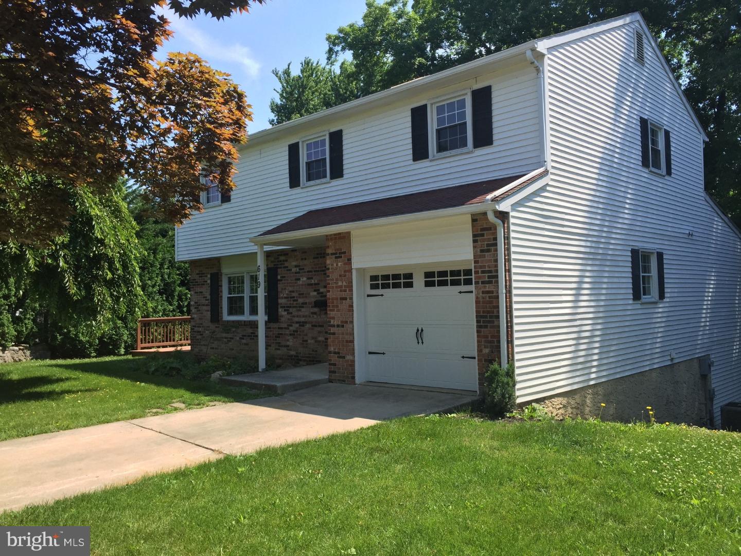 619 Governor Drive Reading, PA 19607 - Photo 2 of 23 Gallery Image 2