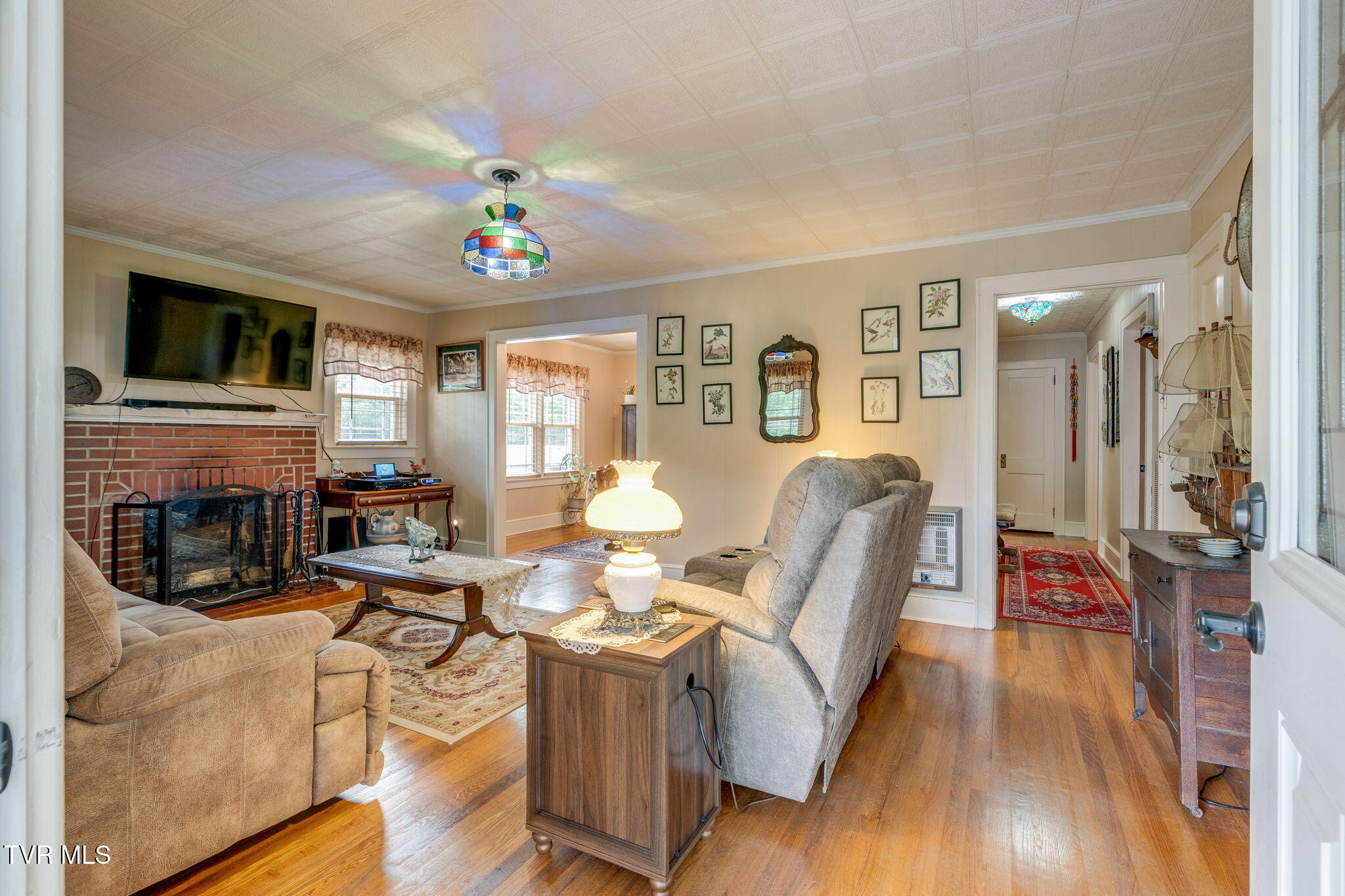 1384 Walnut Grove Road Bluff City, TN 37618 - Photo 3 of 43 003
