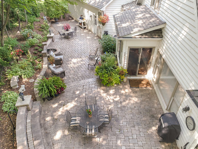 811 Wild Ginger Road Sugar Grove, IL 60554 - Photo 3 of 54
