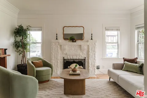 $1,189,000 | 1476 West 37th Drive, Los Angeles, CA 90018