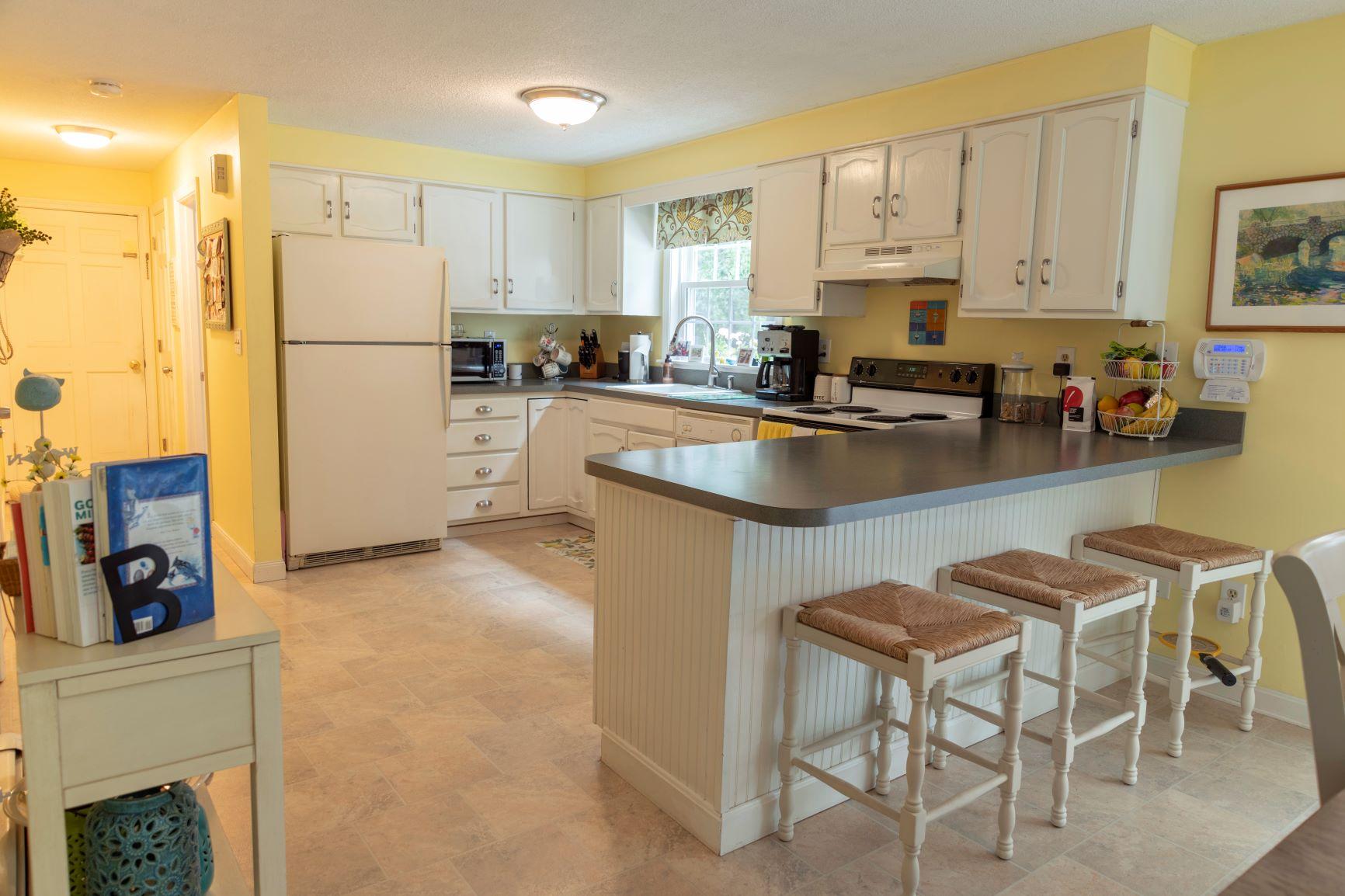 1720 Old Stage Road West Barnstable, MA 02668 - Photo 3 of 25 House002