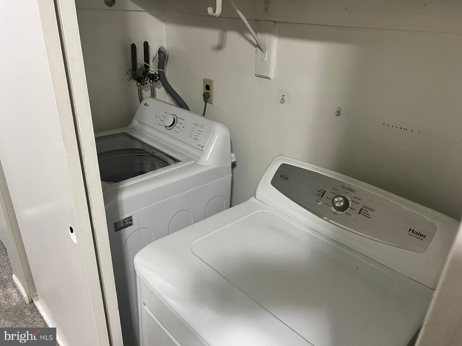 69 Hampshire Road Sicklerville, NJ 08081 - Photo 11 of 12 a utility room with dryer and washer