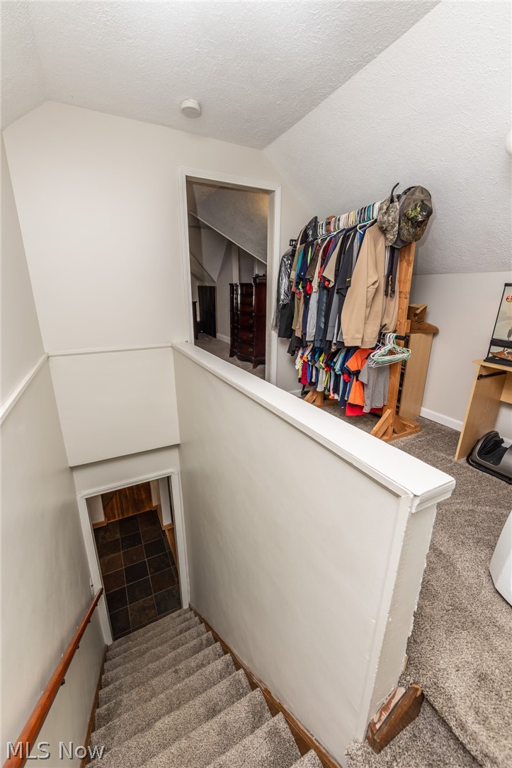 8203 Spring Garden Road Cleveland, OH 44129 - Photo 20 of 34