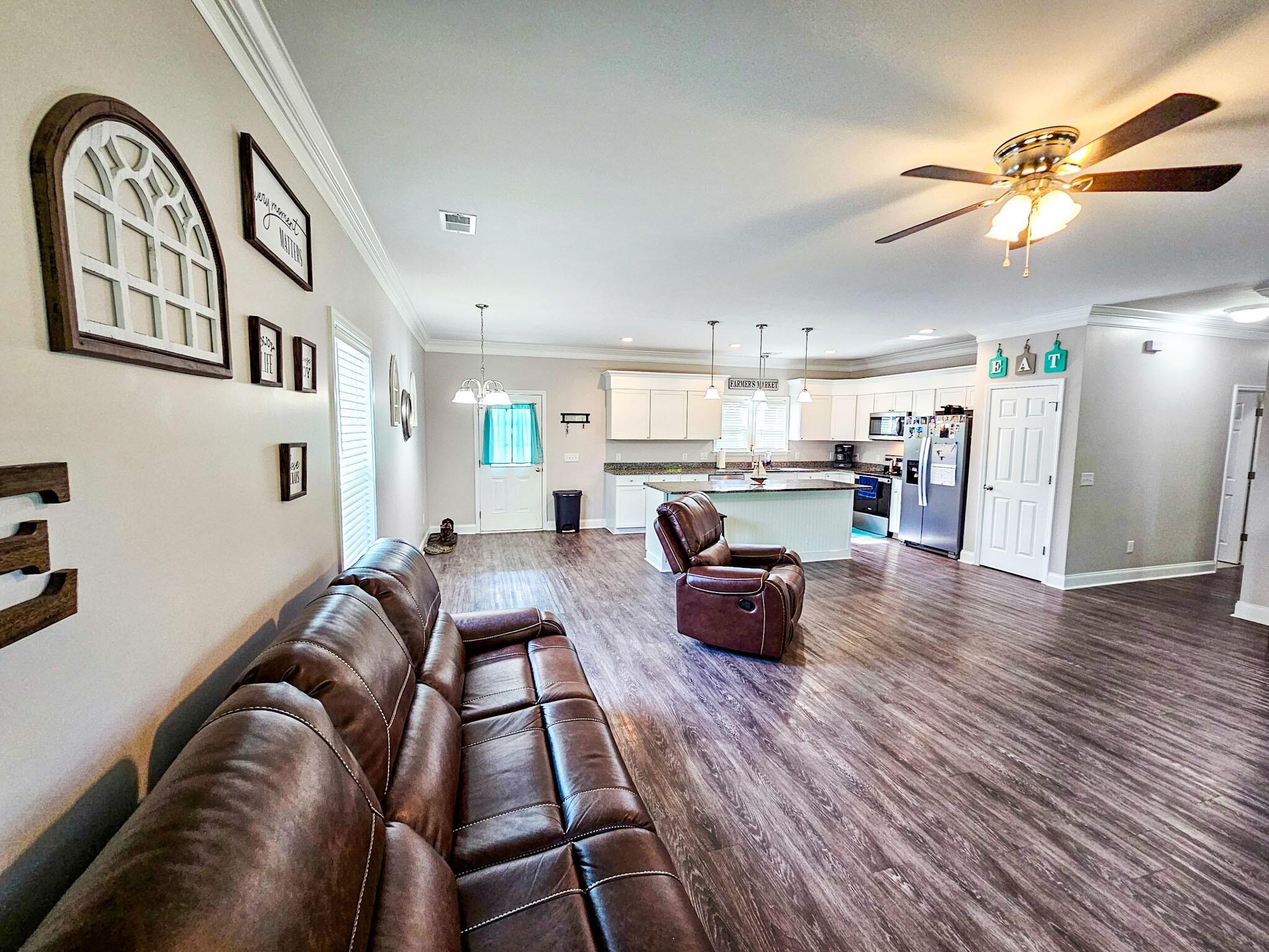 303 David Street St. George, SC 29477 - Photo 5 of 33 20260723_100251