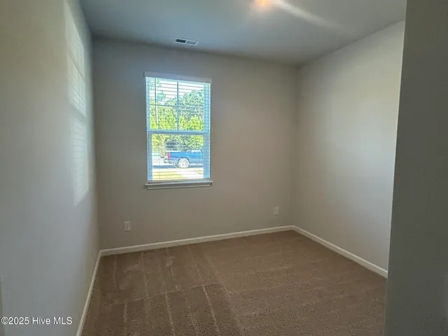 $2,300 | 300 North Atlantic Avenue, Wilmington, NC 28411