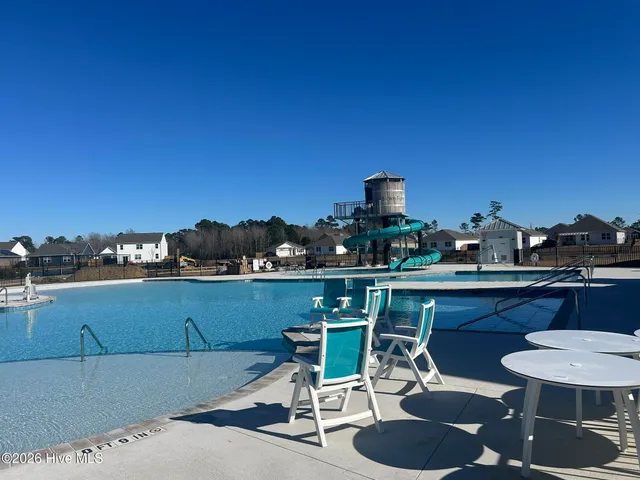 $2,300 | 300 North Atlantic Avenue, Wilmington, NC 28411