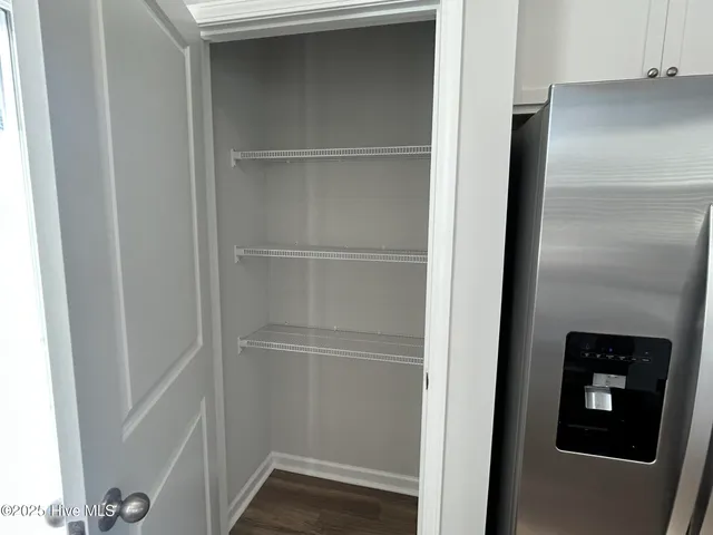 $2,300 | 300 North Atlantic Avenue, Wilmington, NC 28411