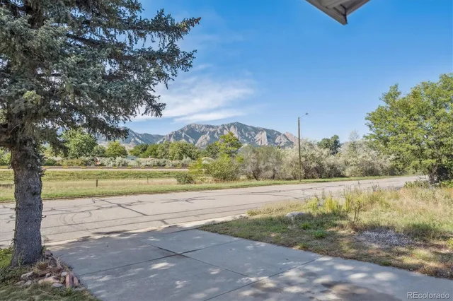 $899,000 | 4255 Apache Road, Boulder, CO 80303