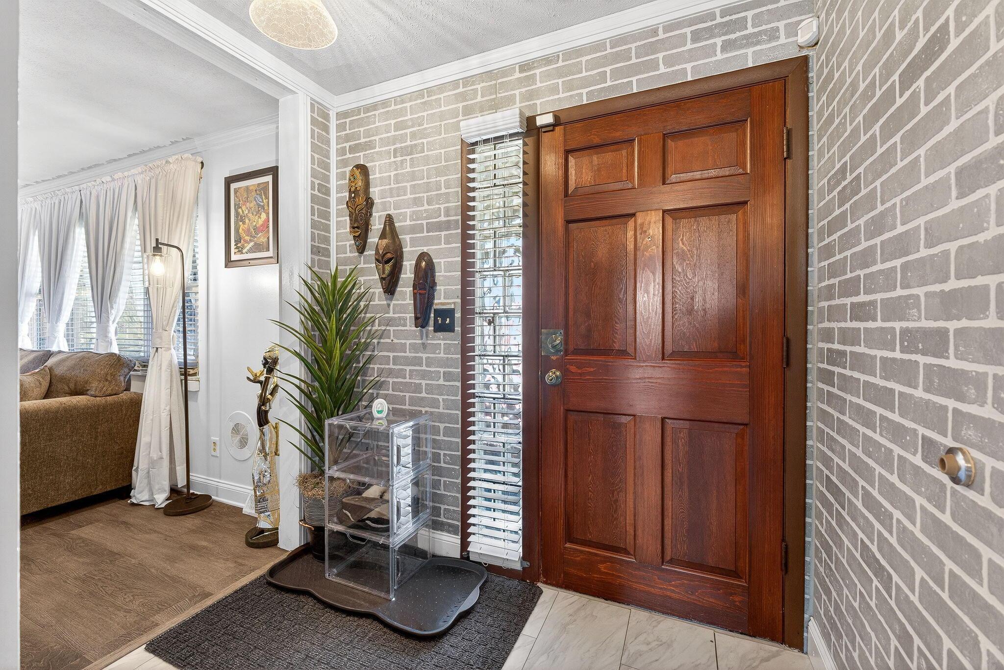 1685 Norma Road Columbus, OH 43229 - Photo 4 of 42 1685 Norma Rd (Interior)-2