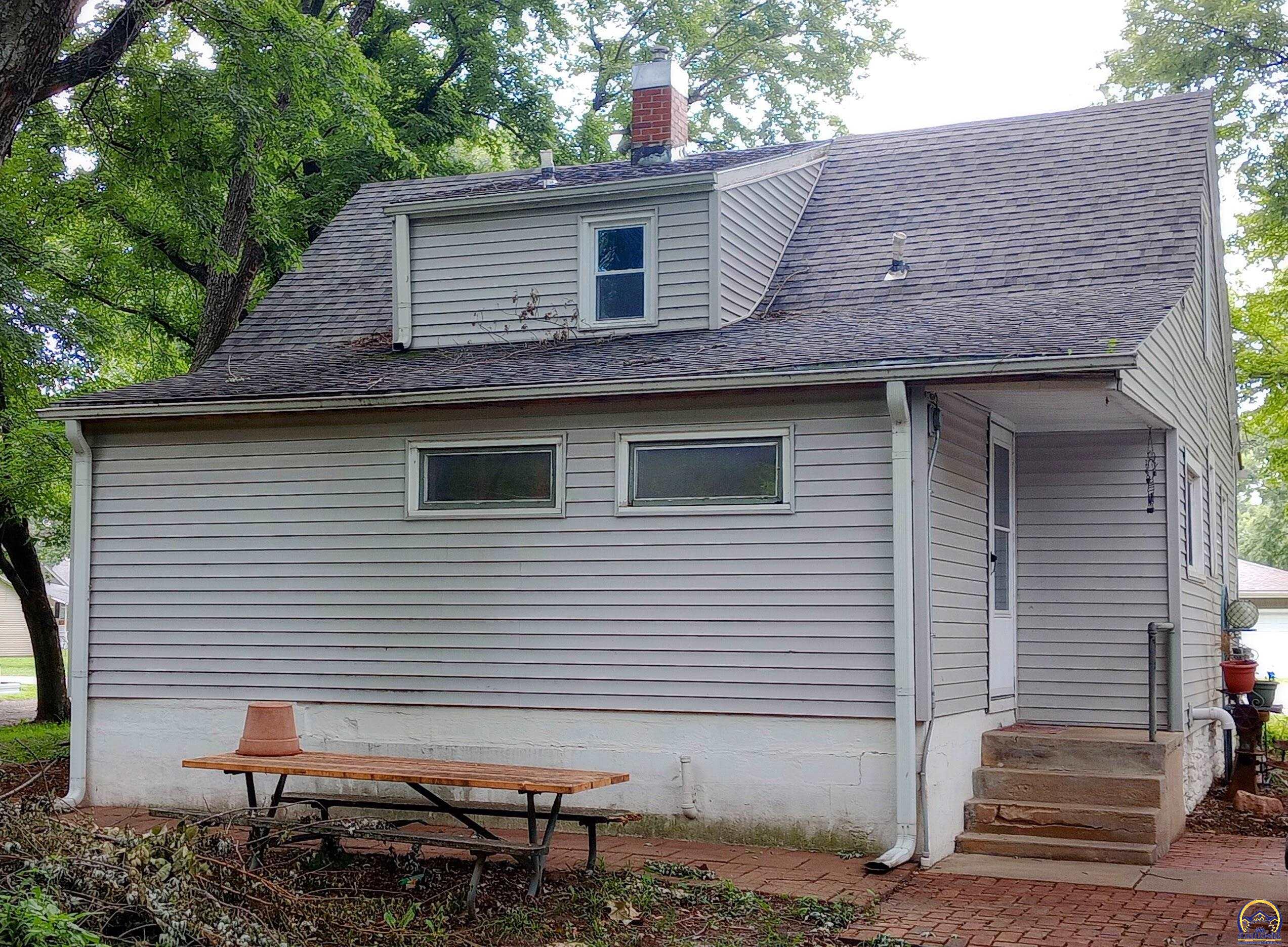 220 Northeast Lyman Road Topeka, KS 66608 - Photo 13 of 14