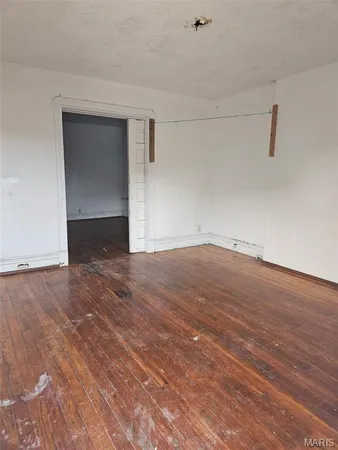$39,900 | 4501 Mary Avenue, St. Louis, MO 63107