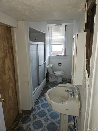 $39,900 | 4501 Mary Avenue, St. Louis, MO 63107