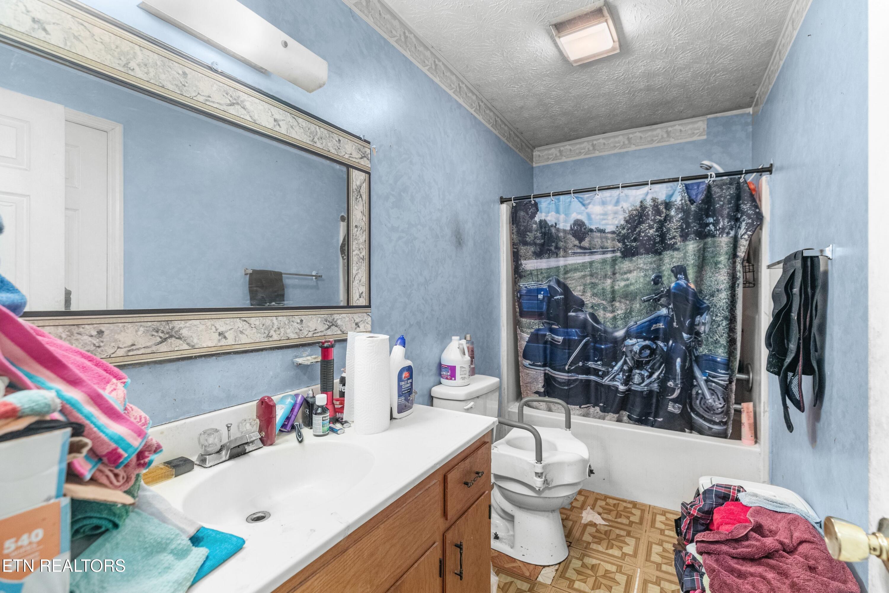 3013 Buckingham Road Greeneville, TN 37745 - Photo 12 of 26 012-3013BuckinghamRoad-Greeneville-TN-37