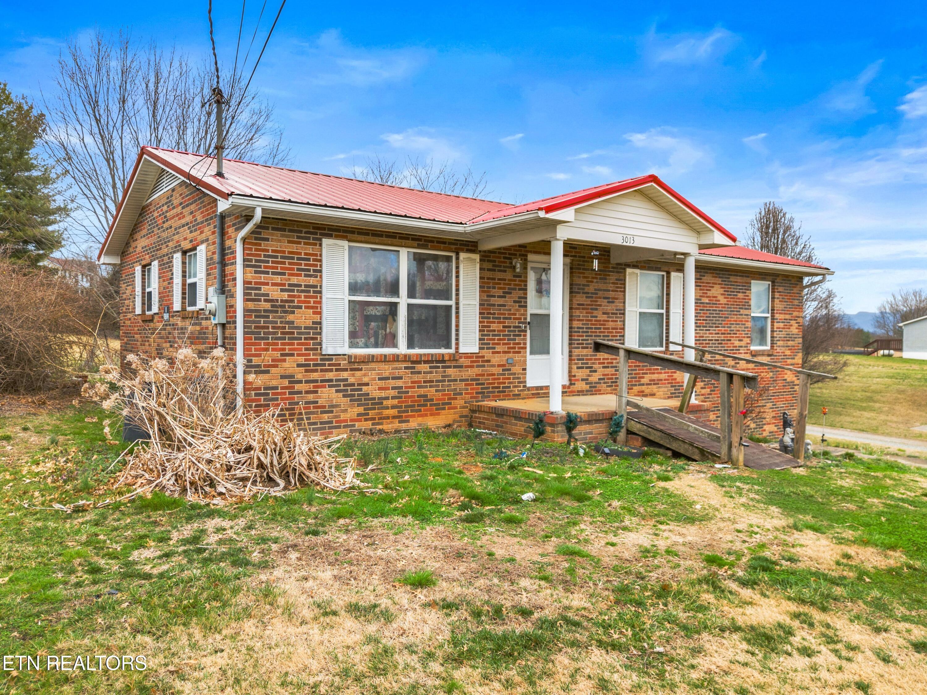 3013 Buckingham Road Greeneville, TN 37745 - Photo 5 of 26 025-3013BuckinghamRoad-Greeneville-TN-37