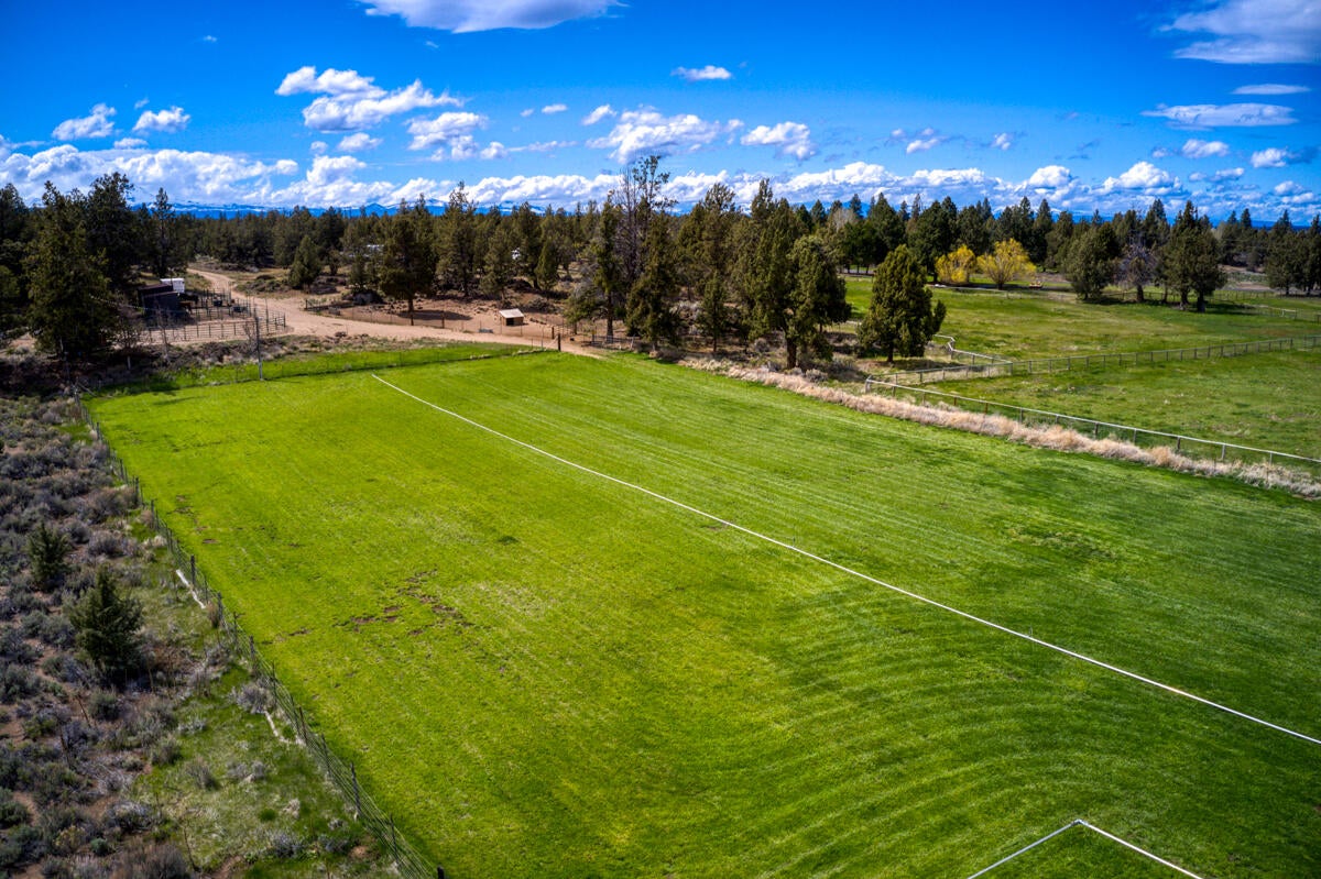 63893 Deschutes Market Road Bend, OR 97701 - Photo 38 of 48 DJI_0180