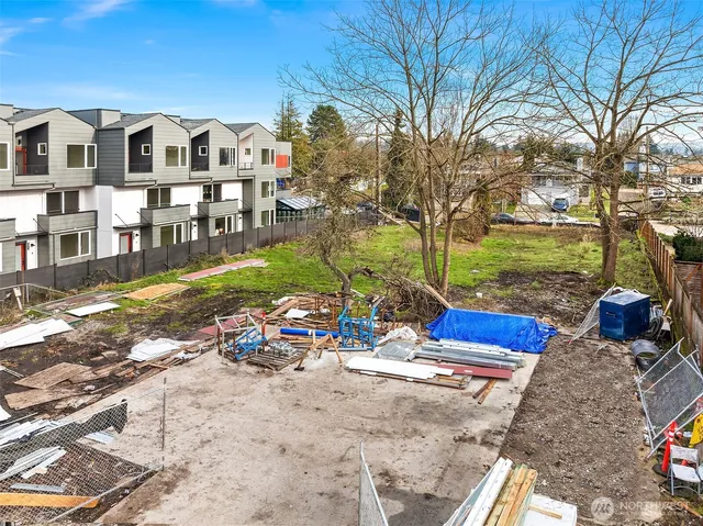 $1,500,000 | 7001 42nd Avenue South, Seattle, WA 98118