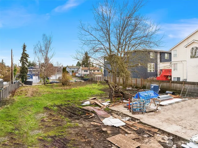 $1,500,000 | 7001 42nd Avenue South, Seattle, WA 98118