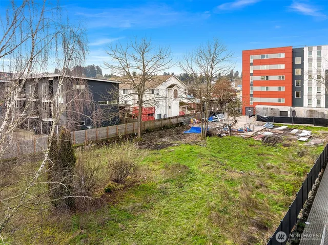 $1,500,000 | 7001 42nd Avenue South, Seattle, WA 98118