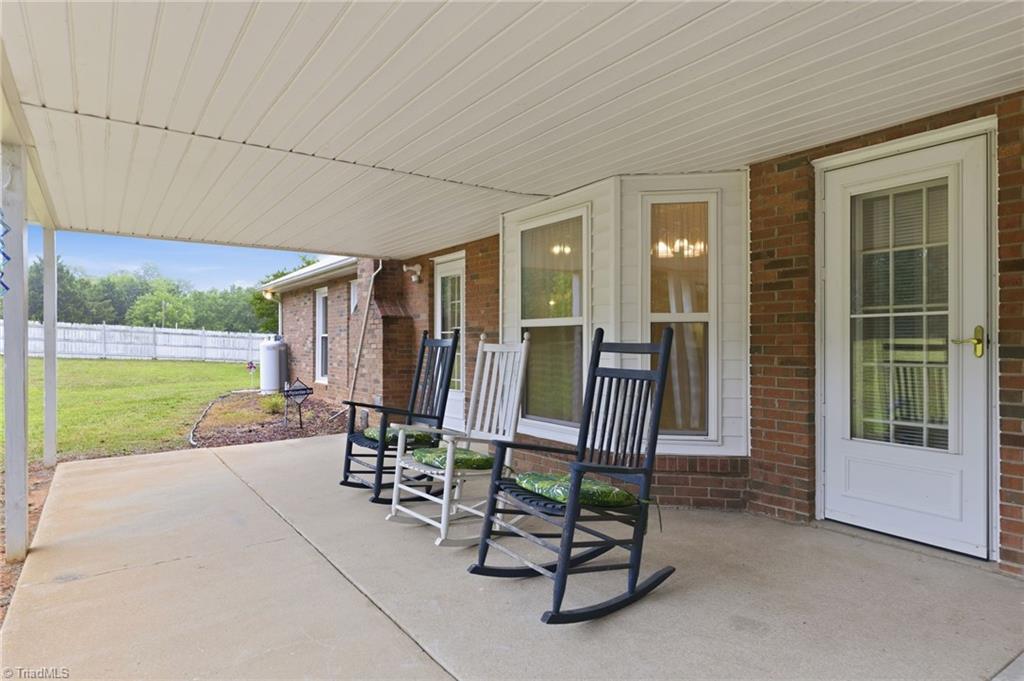 5200 Robin Lane Randleman, NC 27317 - Photo 7 of 40