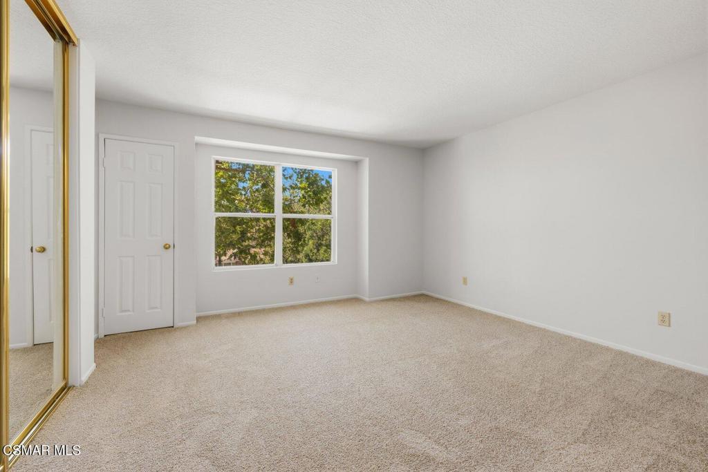 2731 Erringer Road, Unit 17 Simi Valley, CA 93065 - Photo 24 of 32 Gallery Image 24