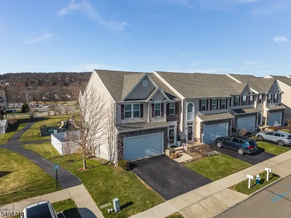 $415,000 | 34 Washington Square Circle, Washington, NJ 07882