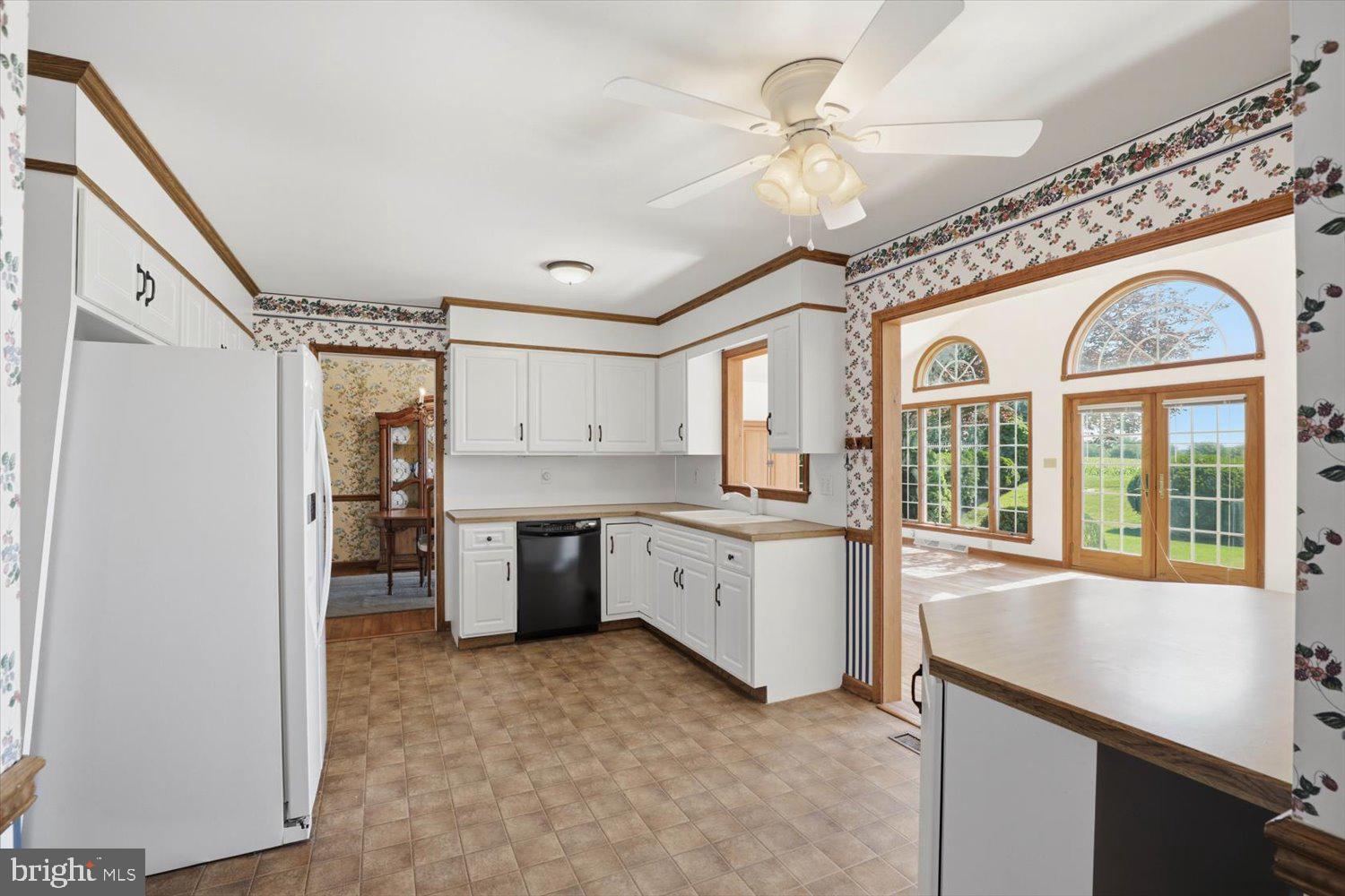 387 Yorktown Road Hershey, PA 17033 - Photo 13 of 43