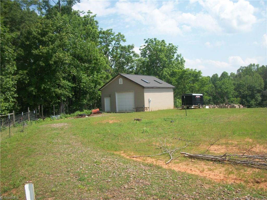 35 Ridge Road Stuart, VA 24171 - Photo 3 of 18 Gallery Image 3