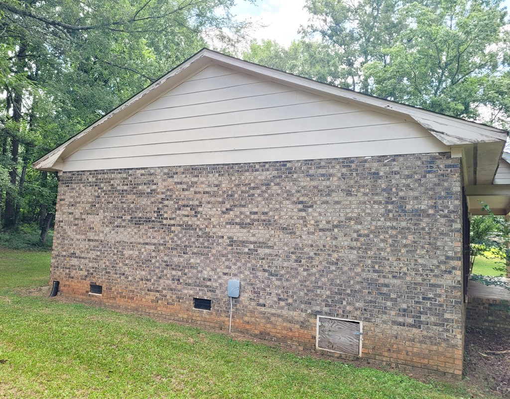 136 Avondale Road Greenwood, SC 29649 - Photo 4 of 14 Gallery Image 4