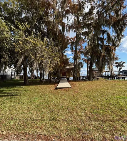 $325,000 | 122 Lakeview Street, Pierre Part, LA 70339