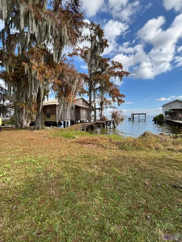 $325,000 | 122 Lakeview Street, Pierre Part, LA 70339