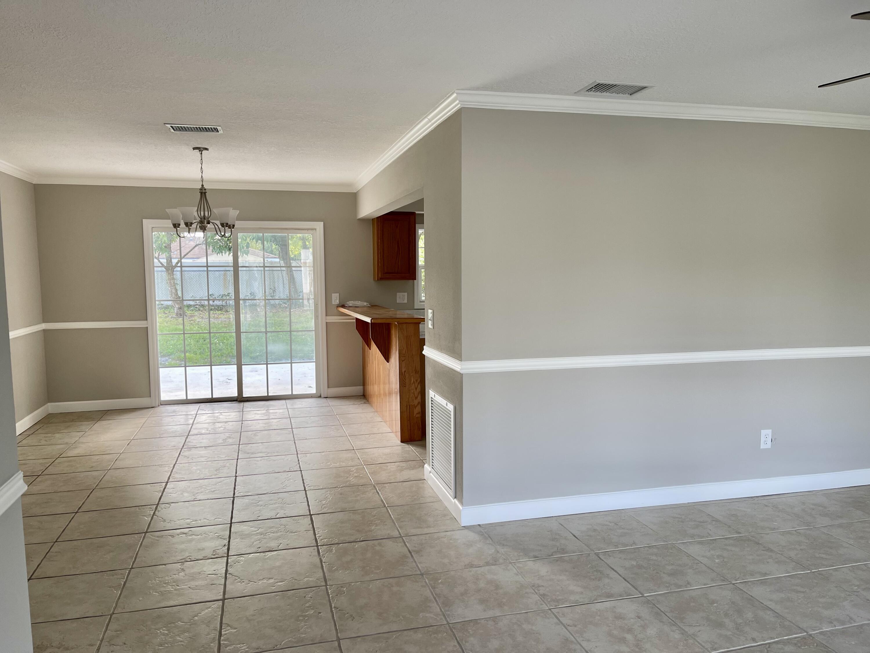 225 Southwest Homeland Road Port St. Lucie, FL 34953 - Photo 5 of 19 IMG_5418