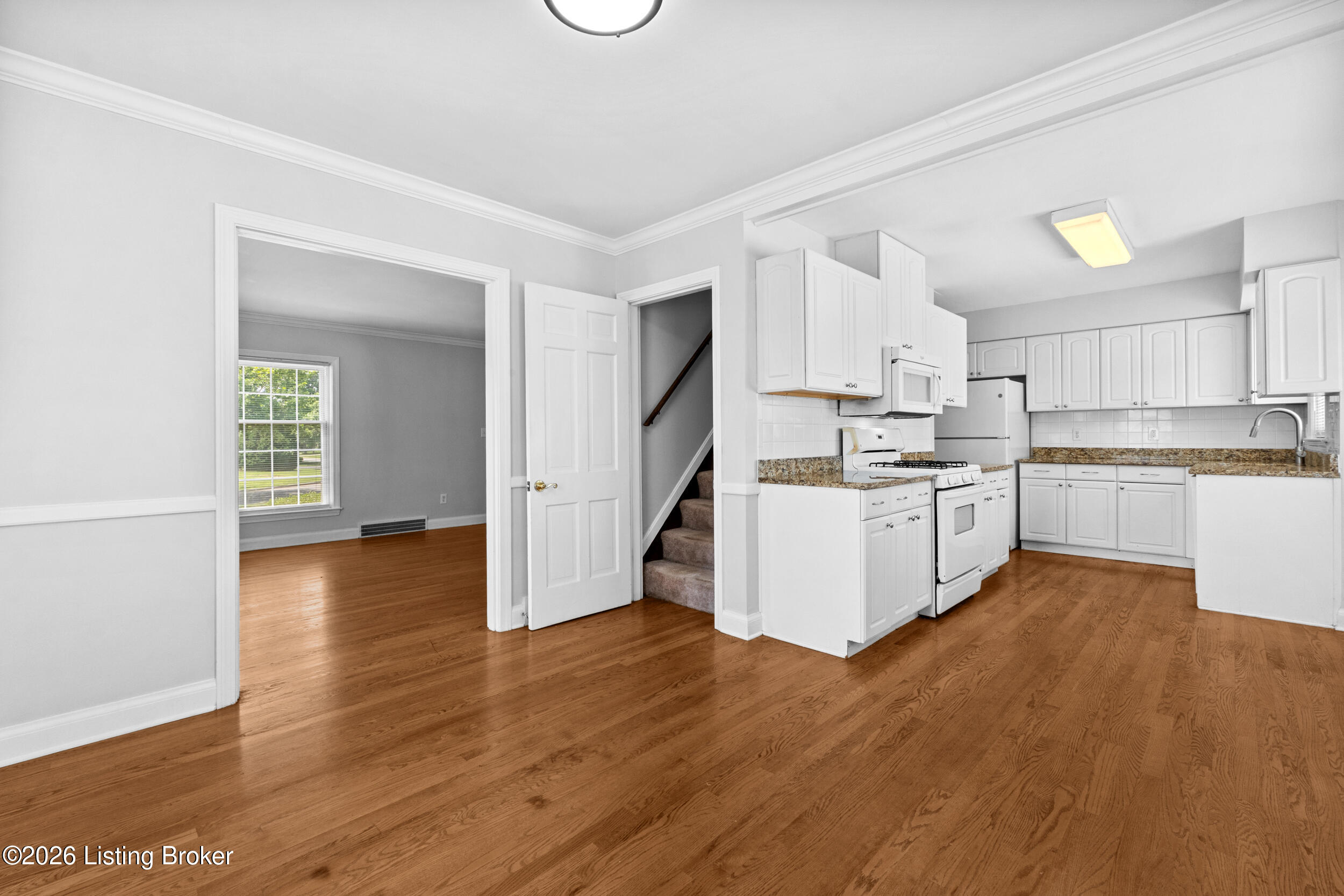 4600 Beaver Road Louisville, KY 40207 - Photo 9 of 53 dsc07126