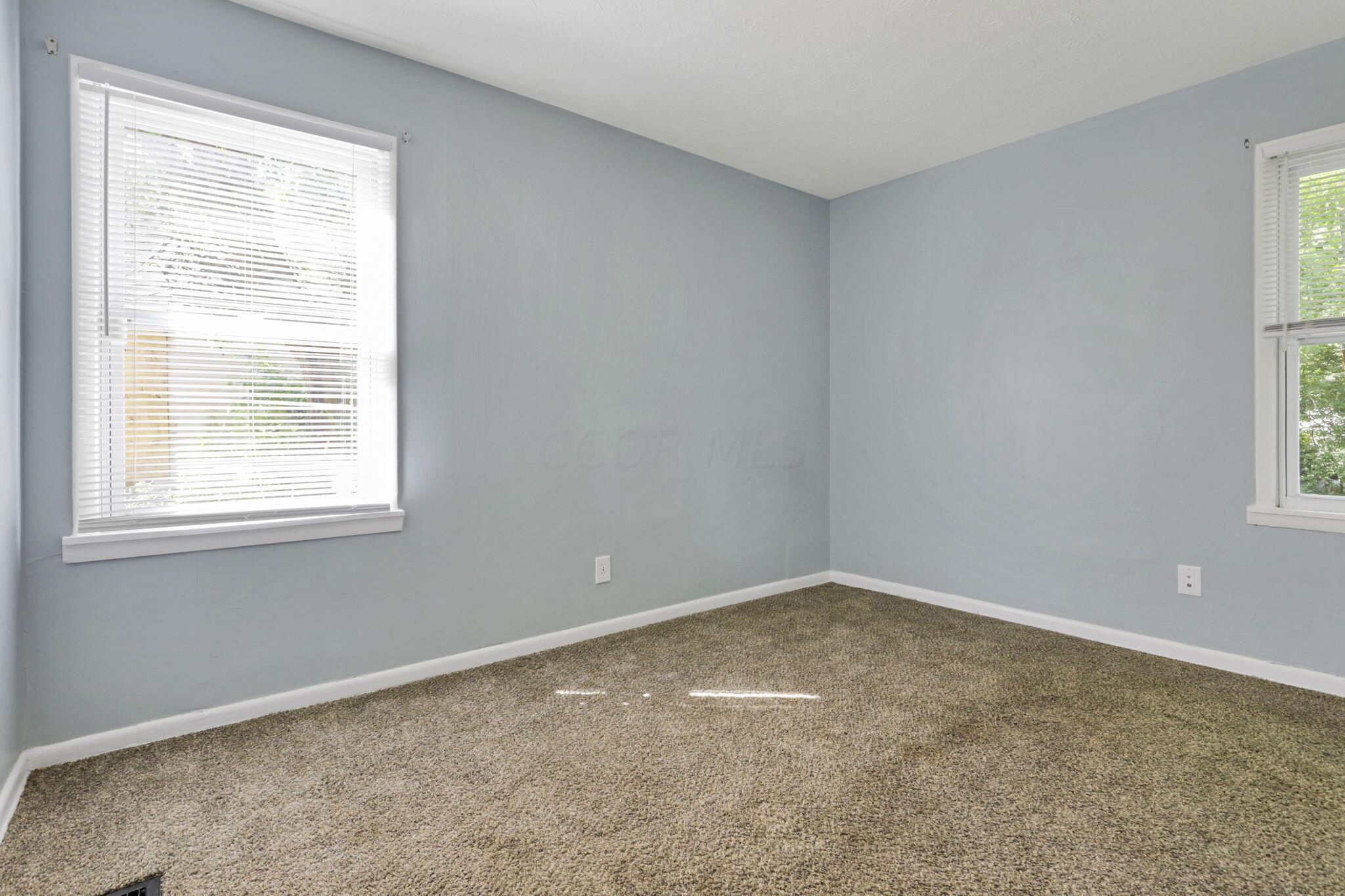 2287 Delbert Road Columbus, OH 43211 - Photo 22 of 31 Bedroom 2