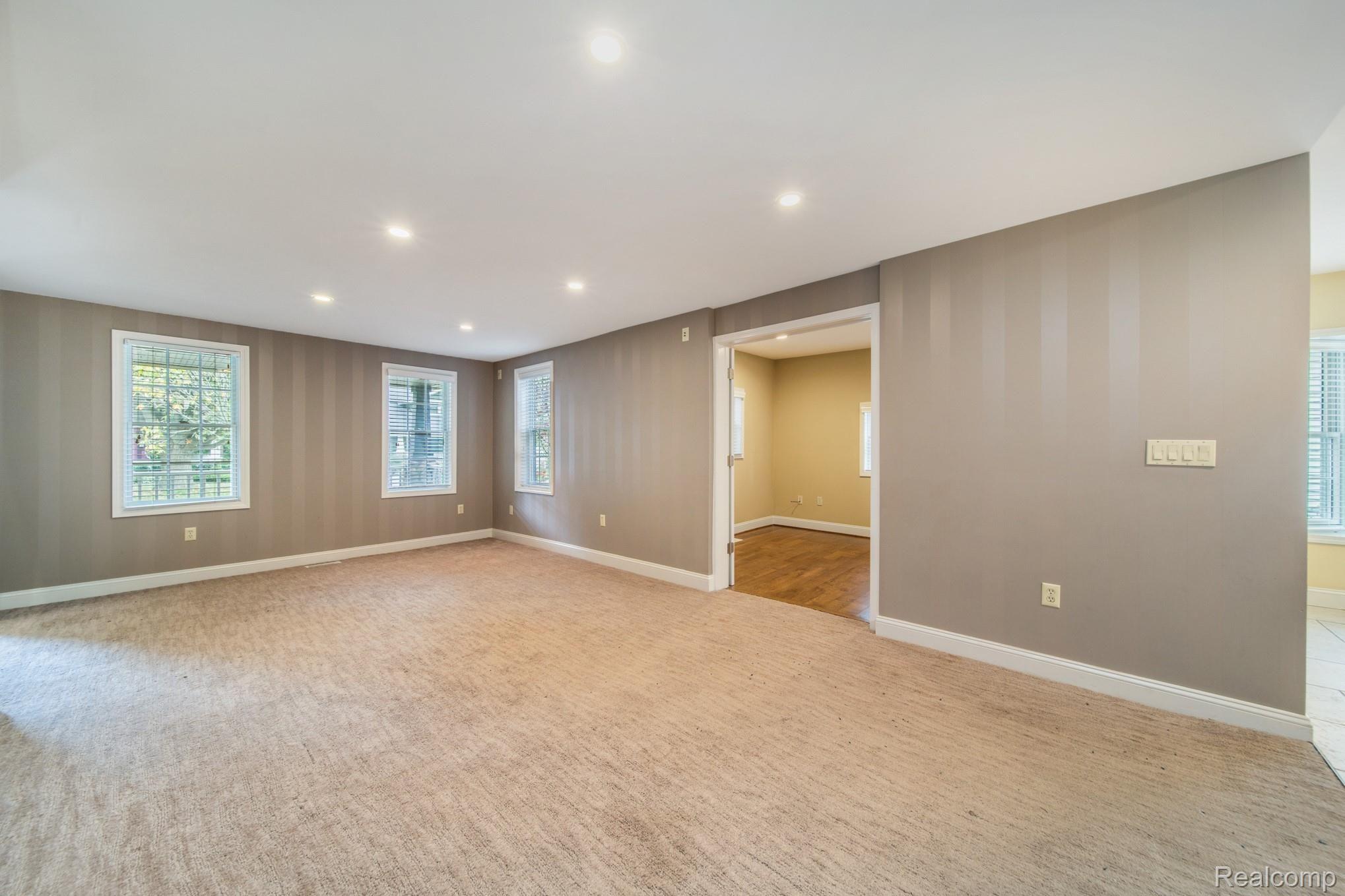 514 West 3rd Street Rochester, MI 48307 - Photo 7 of 45 7.jpg