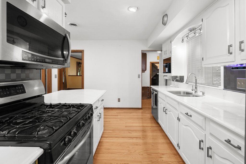 1424 11th Street Moline, IL 61265 - Photo 26 of 46