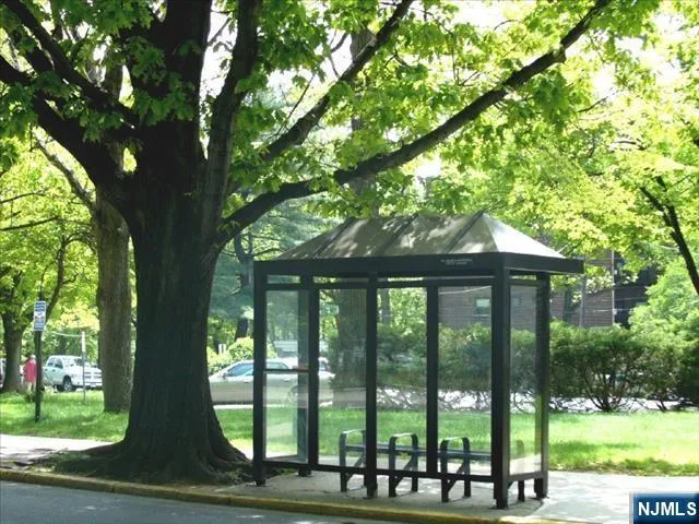 $1,450 | 501 Linwood Drive, Unit 5J, Fort Lee, NJ 07024