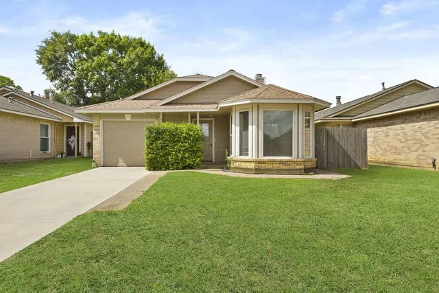 $1,400 | 11922 Westwold Drive, Tomball, TX 77377