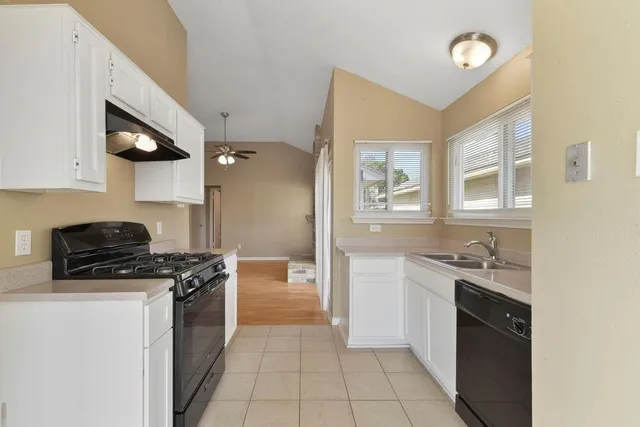 $1,400 | 11922 Westwold Drive, Tomball, TX 77377