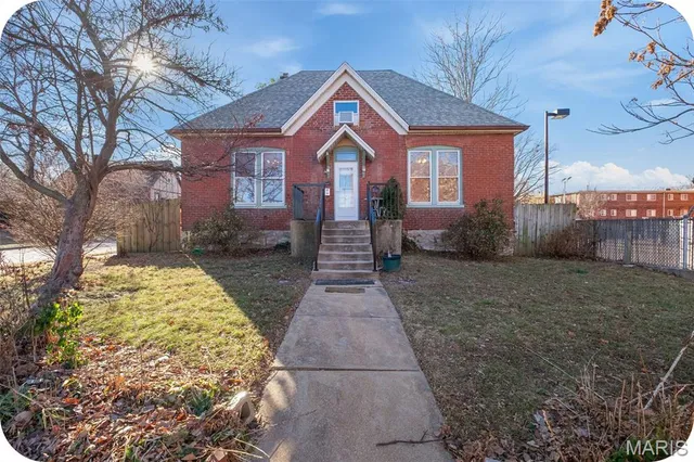 $287,500 | 7200 Lanham Avenue, St. Louis, MO 63143
