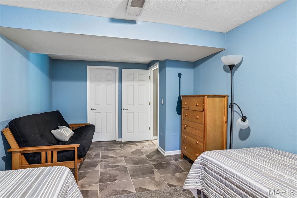 111 Solar Circle Litchfield, IL 62056 - Photo 30 of 55
