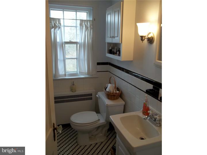 302 Glen Ridge Road Havertown, PA 19083 - Photo 18 of 22 Bathroom