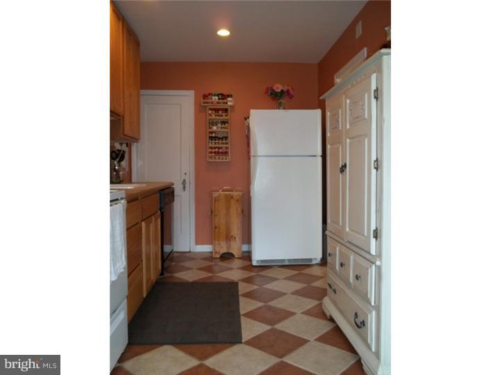 302 Glen Ridge Road Havertown, PA 19083 - Photo 10 of 22 Kitchen