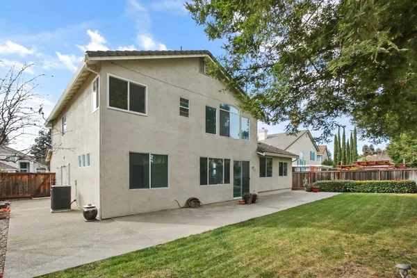 $825,000 | 3619 Lake Terrace Drive, Elk Grove, CA 95758