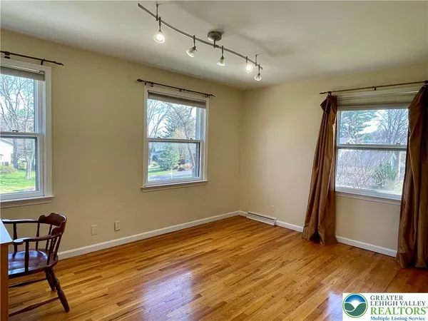 $3,300 | 1331 Armstrong Road, Bethlehem, PA 18017