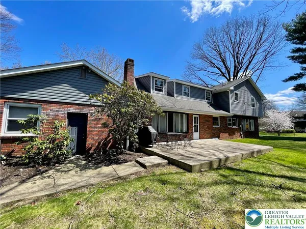 $3,300 | 1331 Armstrong Road, Bethlehem, PA 18017