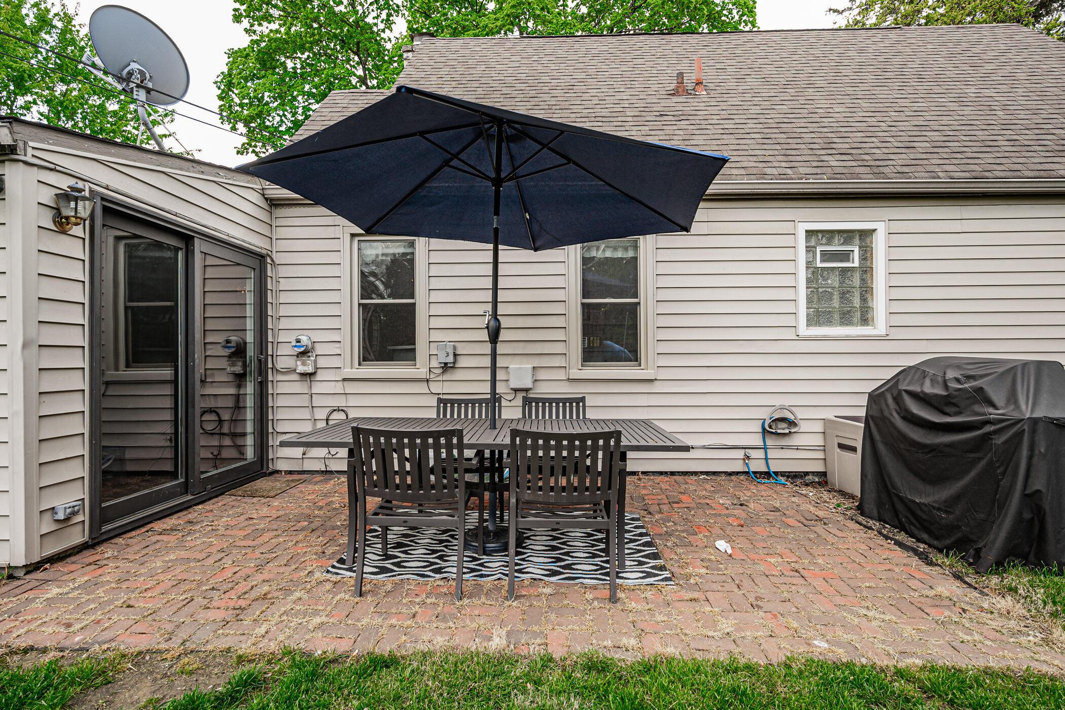3218 Ainwick Road Columbus, OH 43221 - Photo 34 of 45 Paver Patio